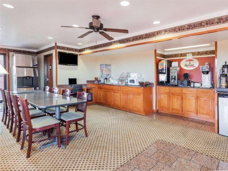 Super 8 By Wyndham Mount Vernon Εξωτερικό φωτογραφία