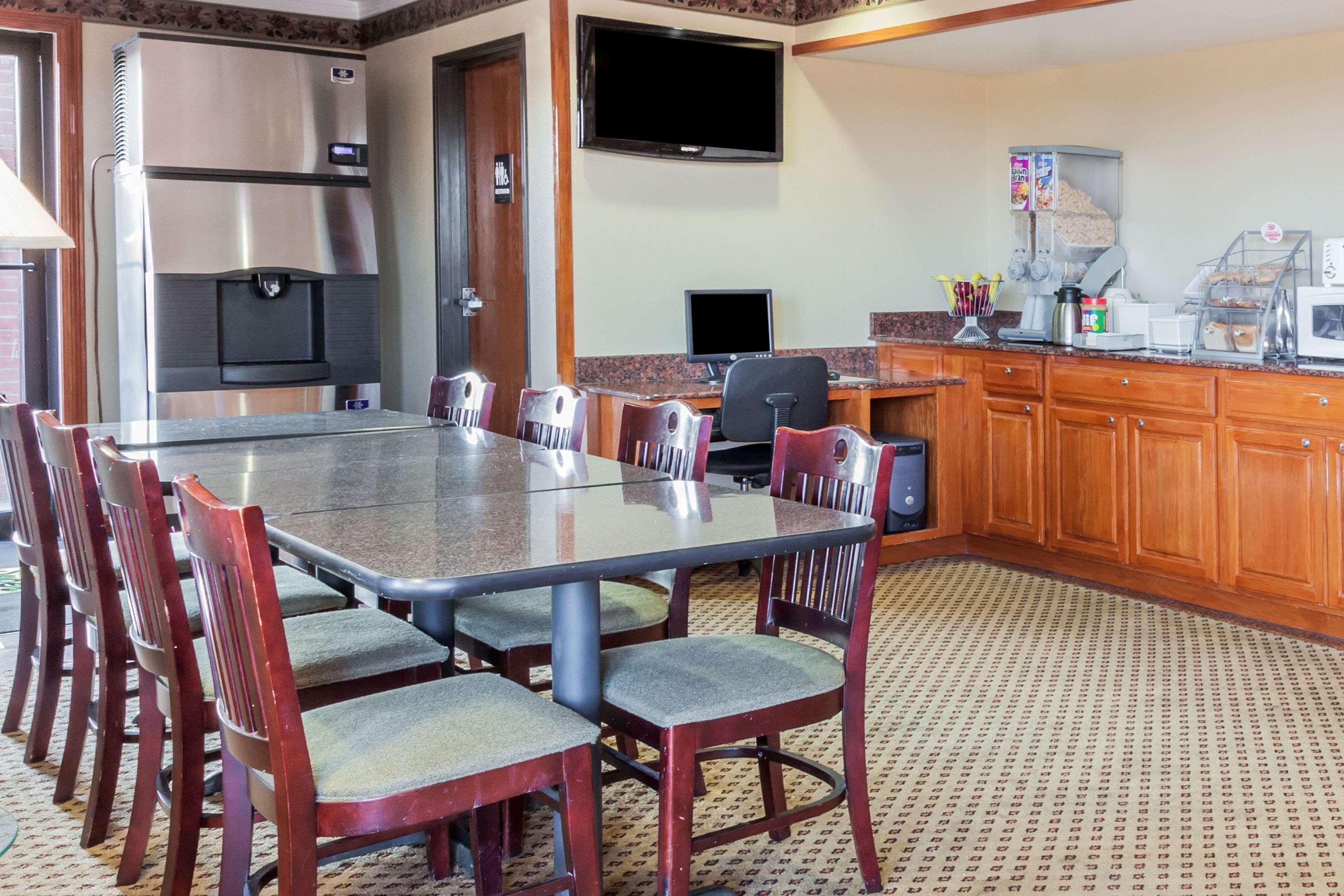 Super 8 By Wyndham Mount Vernon Εξωτερικό φωτογραφία