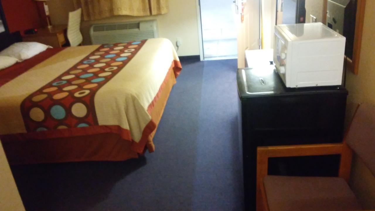 Super 8 By Wyndham Mount Vernon Εξωτερικό φωτογραφία