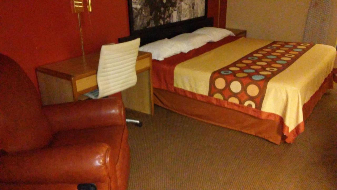 Super 8 By Wyndham Mount Vernon Εξωτερικό φωτογραφία